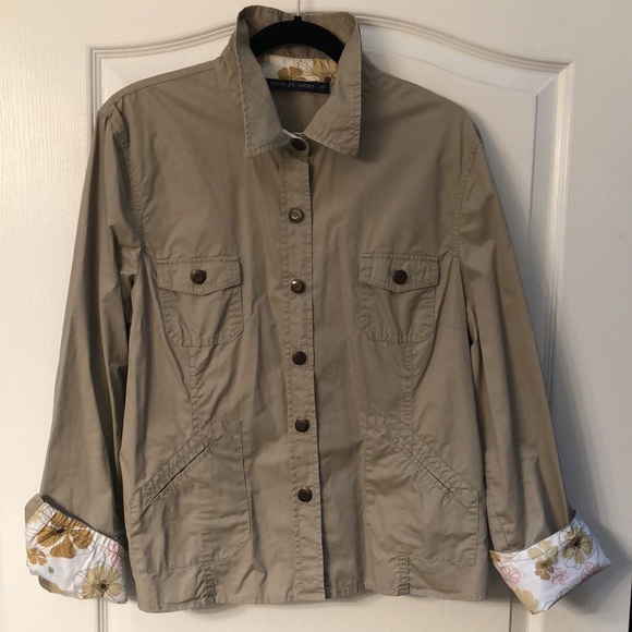 Sporty and Casual Jacket/Blazer - Picture 5 of 11